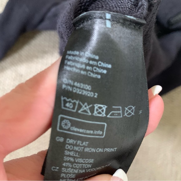 Goth Creep Graphic Cropped Sweater - Picture 11 of 14